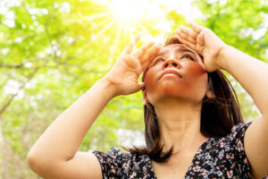 Read more about the article Recognizing and preventing sun allergies